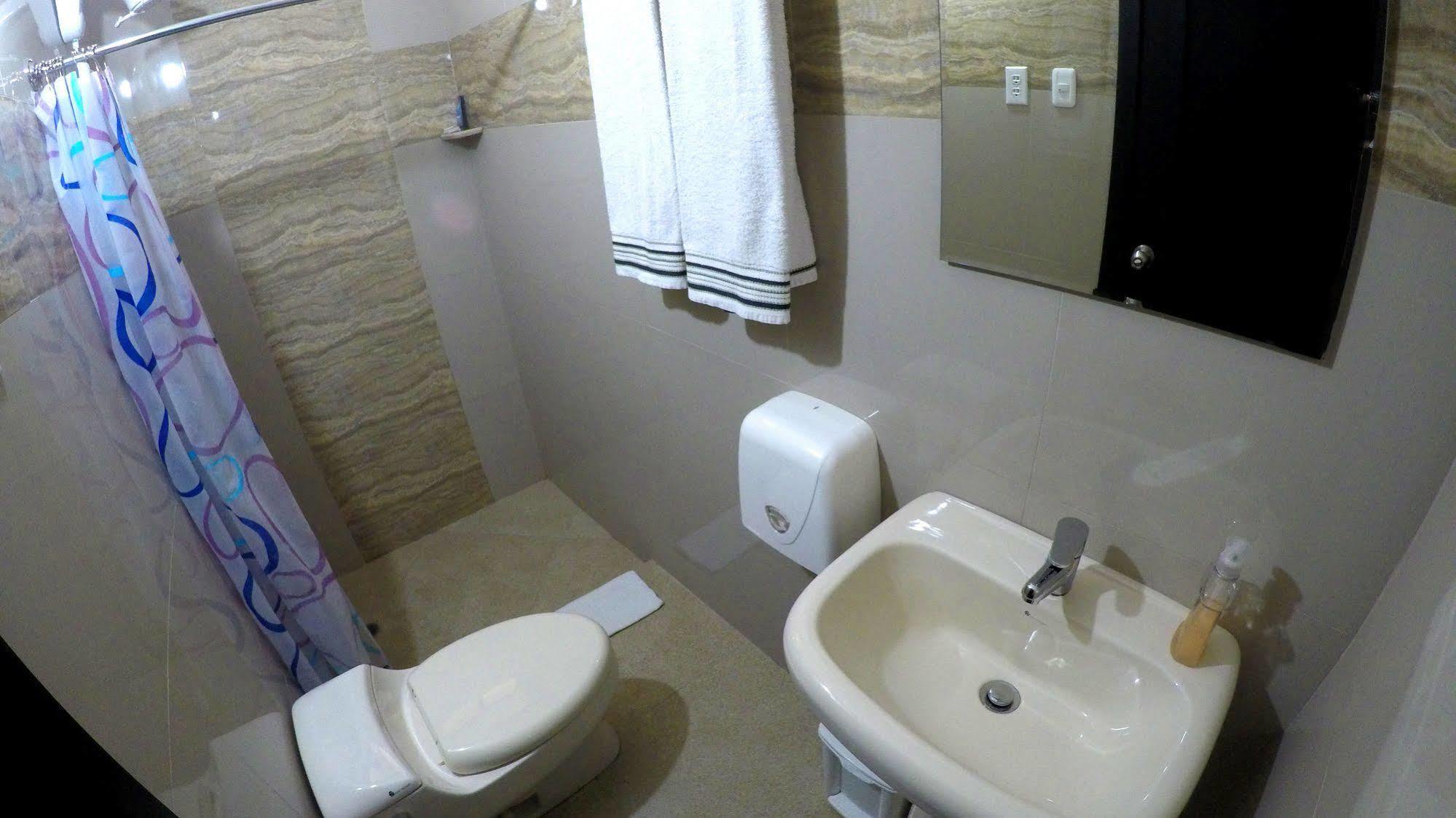 Dc Suites Aeropuerto Guayaquil Buitenkant foto